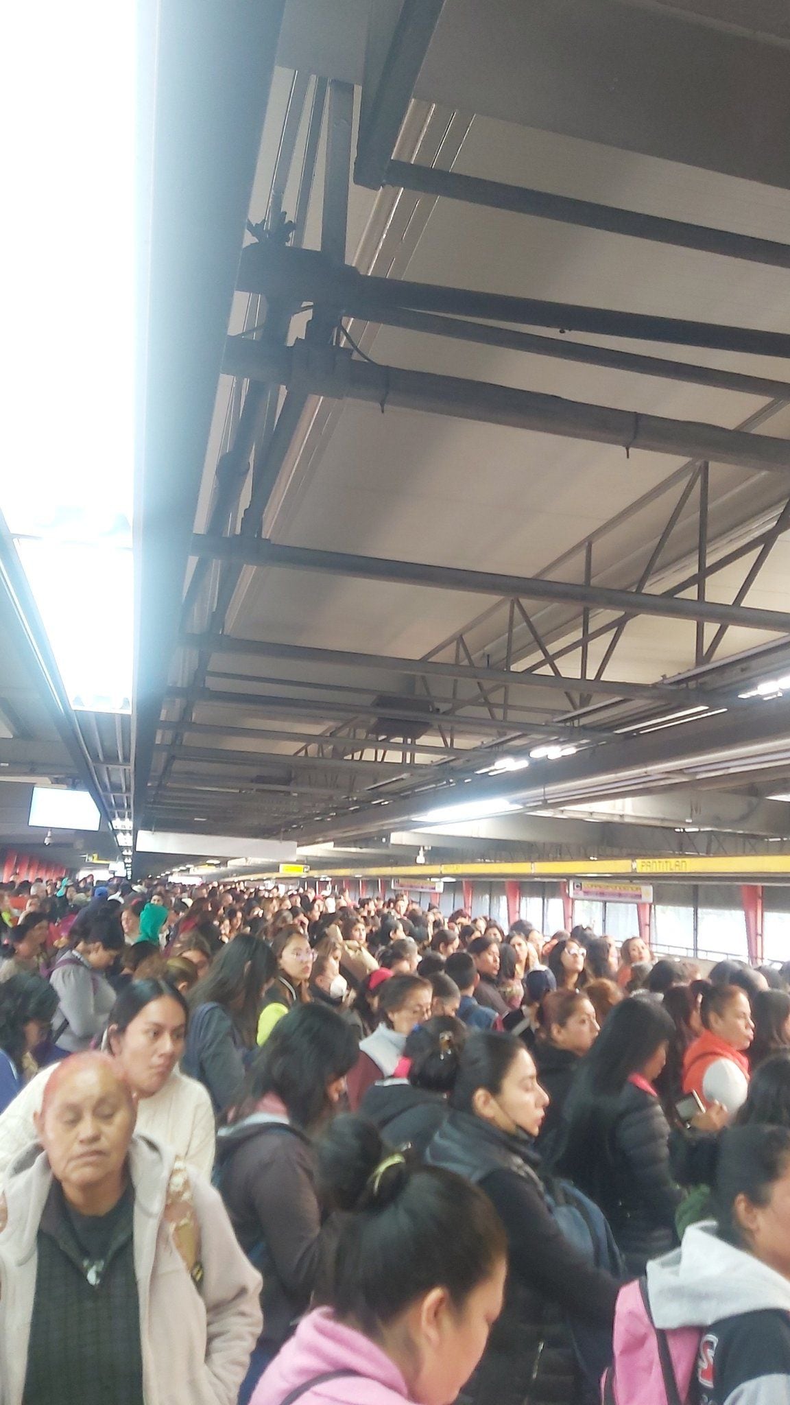 Metro Y Metrobús Cdmx Hoy 8 De Diciembre Reportan Retrasos De 30 Minutos En La Línea 3 Del Stc 6560