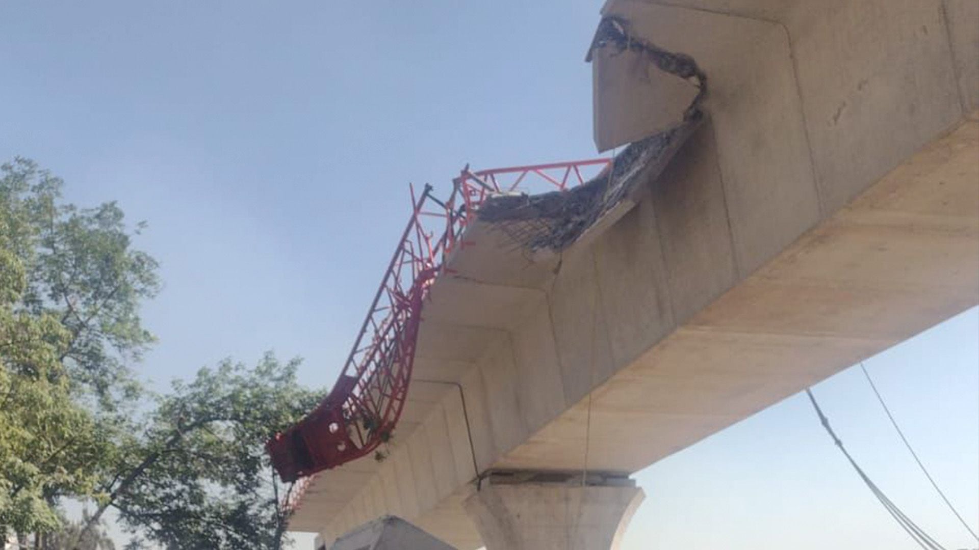 Cae estructura del Tren Interurbano México-Toluca en Observatorio: “La  tierra cimbró” |VIDEO - ONCE DIGITAL