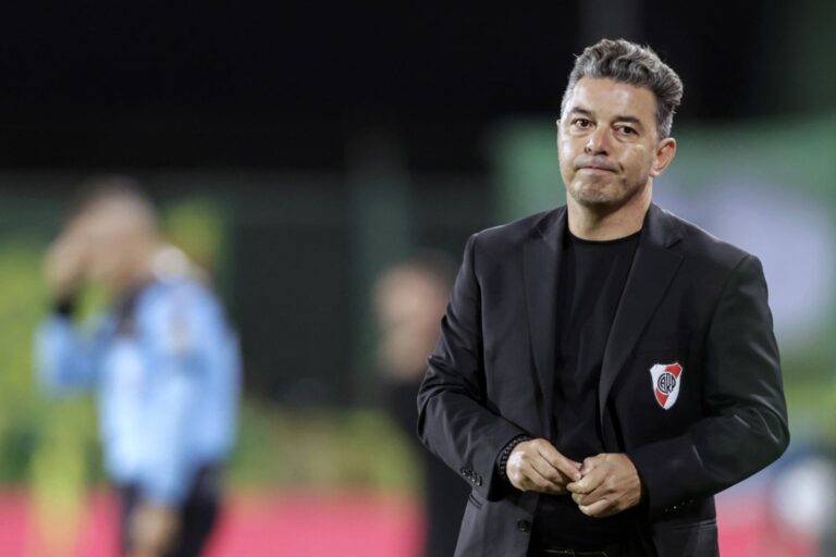 A qué hora juega River Plate vs. Banfield, por la Liga Profesional 2024
