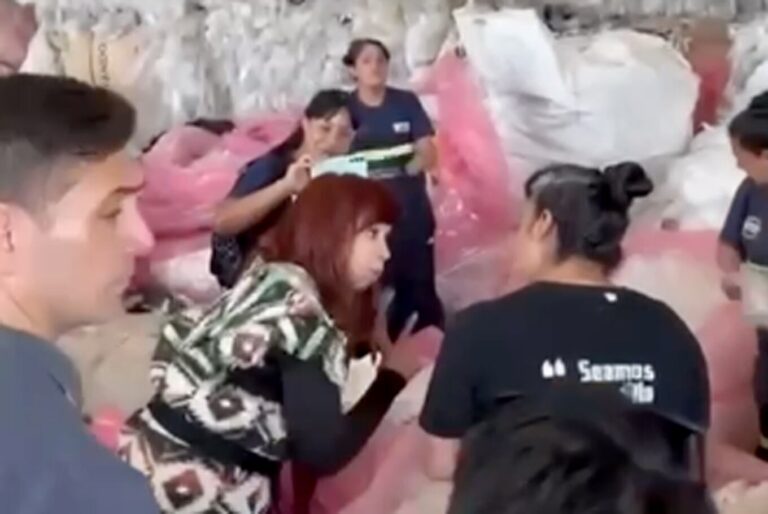 Cristina Kirchner vuelve a salir al conurbano en modo candidata, en la antesala del fallo de Vialidad Cristina Kirchner vuelve a salir al conurbano en modo candidata, en la antesala del fallo de Vialidad