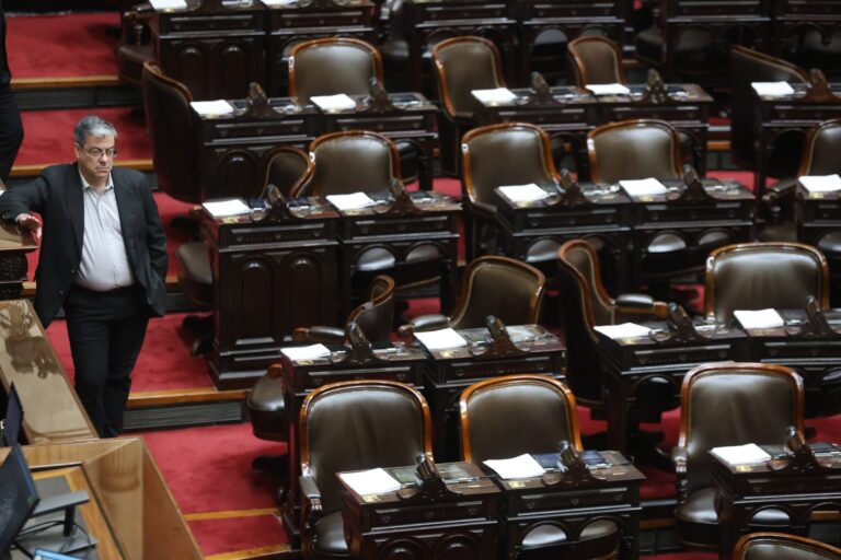 Diputados: los acuerdos no escritos entre La Libertad Avanza y el kirchnerismo tras el fracaso de “ficha limpia” Diputados: los acuerdos no escritos entre La Libertad Avanza y el kirchnerismo tras el fracaso de “ficha limpia”