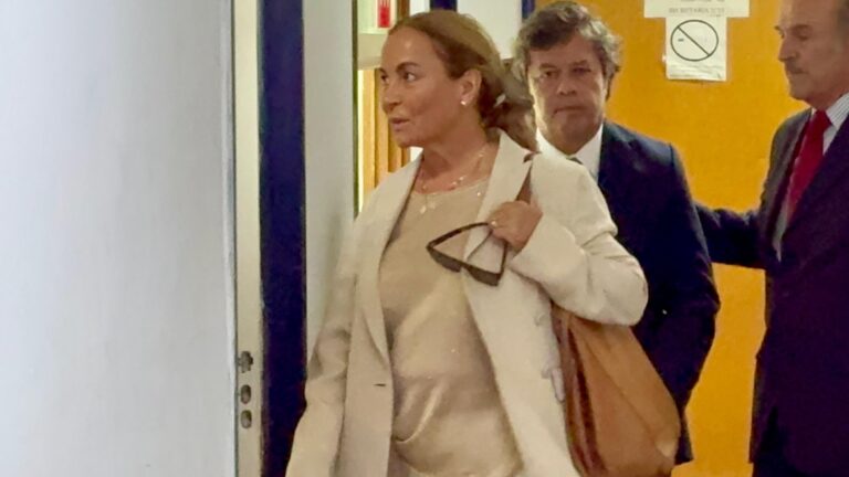 El escándalo de los seguros | La exsecretaria de Alberto Fernández se negó a declarar en su indagatoria El escándalo de los seguros | La exsecretaria de Alberto Fernández se negó a declarar en su indagatoria