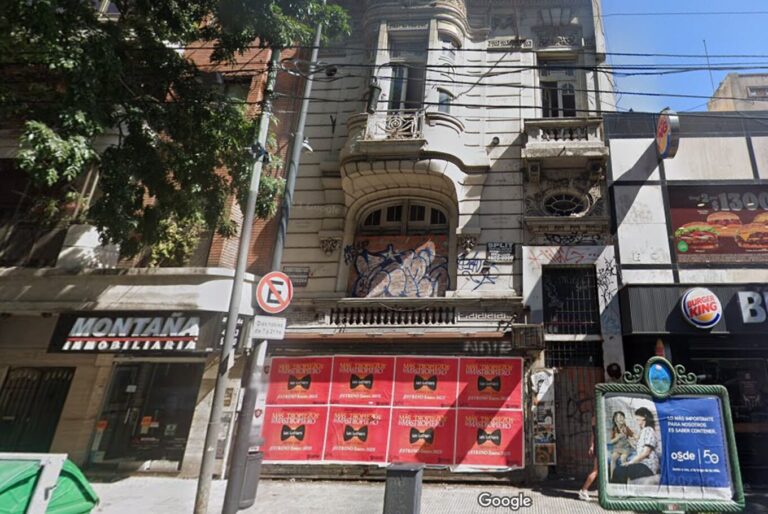 El Gobierno denunció que un local cedido a la universidad de Madres de Plaza de Mayo funcionaba como boliche clandestino El Gobierno denunció que un local cedido a la universidad de Madres de Plaza de Mayo funcionaba como boliche clandestino