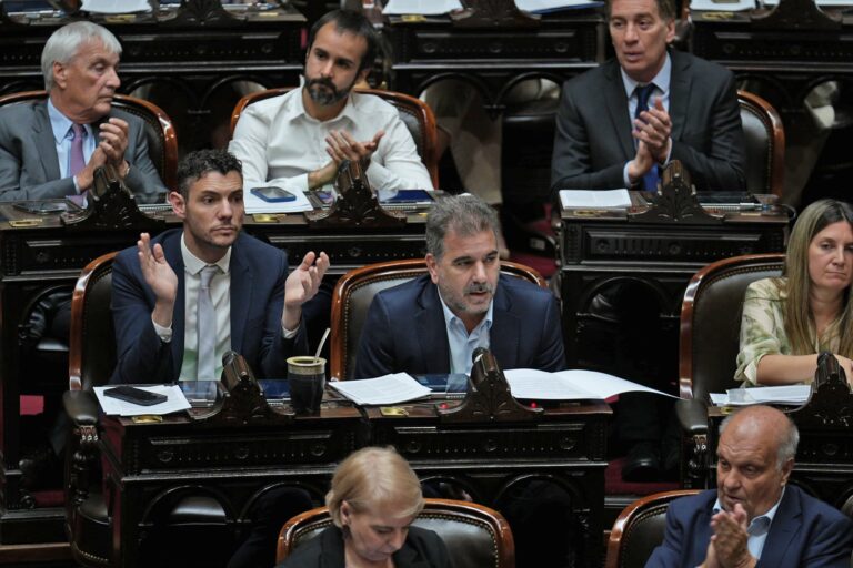 “Ficha limpia”: fracasó la sesión para discutir el proyecto que preocupa al kirchnerismo “Ficha limpia”: fracasó la sesión para discutir el proyecto que preocupa al kirchnerismo