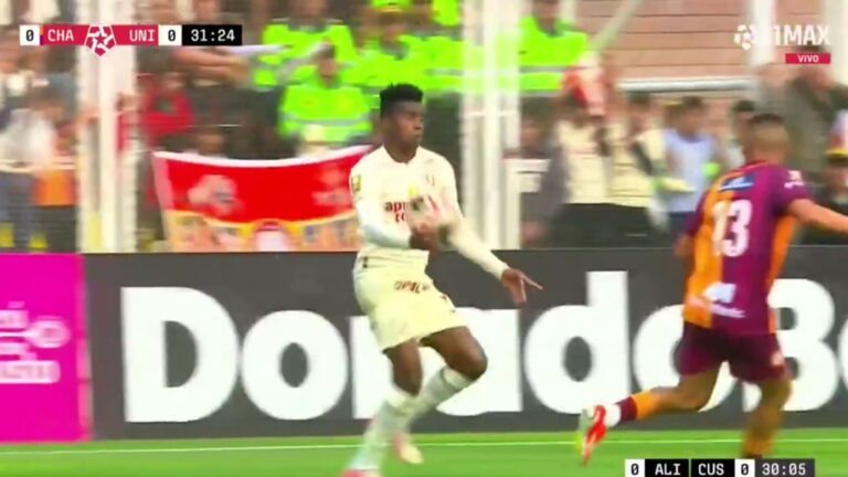 Gol anulado a Edison Flores tras intervención del VAR en Universitario vs Los Chankas por Liga 1 2024