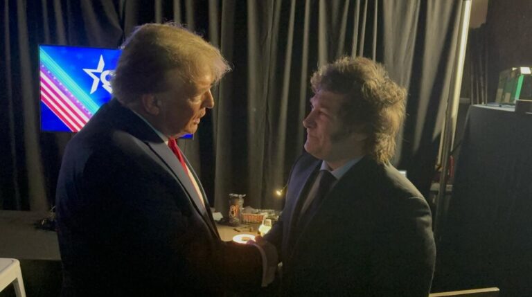 Javier Milei sale a la caza de una foto con Donald Trump: “Vamos a plantar bien en alto las ideas de la libertad”, dijo Javier Milei sale a la caza de una foto con Donald Trump: “Vamos a plantar bien en alto las ideas de la libertad”, dijo