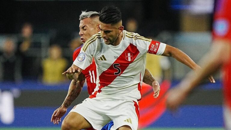Jorge Fossati explotó por sanción de Conmebol contra Carlos Zambrano y Marcos López, quienes quedaron fuera del Perú vs Chile: “Me da rabia”