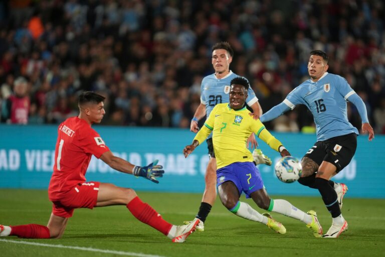 La agenda de la TV del martes: la selección argentina enfrenta a Perú, Brasil ante Uruguay, la Copa Davis y la Nations League