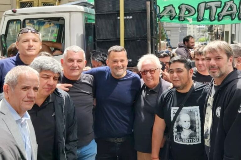 La CGT entraba en modo vacaciones, pero la ruptura con Pablo Moyano abrió una crisis La CGT entraba en modo vacaciones, pero la ruptura con Pablo Moyano abrió una crisis