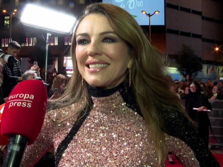Liz Hurley se rinde a la Reina Letizia y a Penélope Cruz