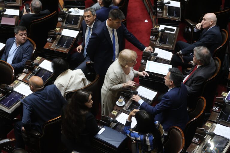 ¿Punto de quiebre? Bronca de Macri con el Gobierno y fuerte revuelo en Pro por el fracaso de la sesión por ficha limpia ¿Punto de quiebre? Bronca de Macri con el Gobierno y fuerte revuelo en Pro por el fracaso de la sesión por ficha limpia