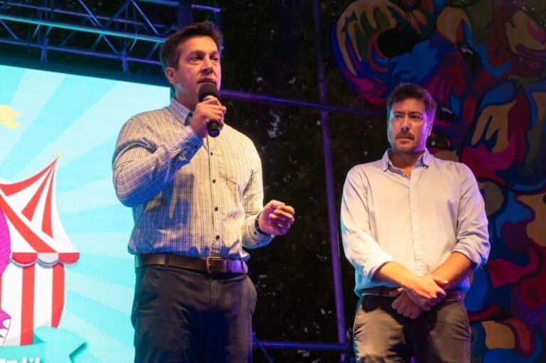 Quién es Arturo Rojas, el intendente de Necochea que viajó a Brasil y vio la carrera de Colapinto