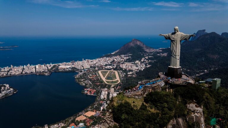 Real barato: por qué este año es el más conveniente para veranear en Brasil desde la convertibilidad