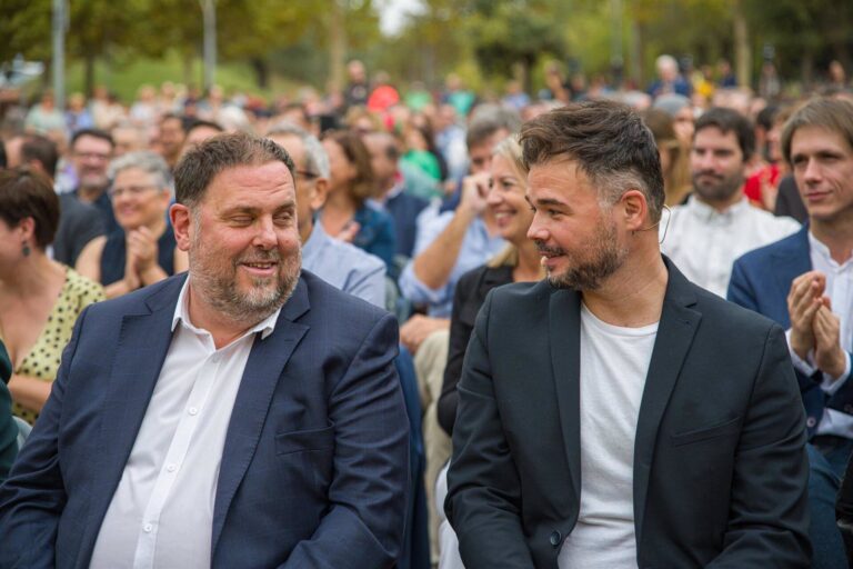 Rufián apoya a Junqueras pero «no le sobra nadie» dentro de ERC: «Debemos convercernos, no vencernos» Rufián apoya a Junqueras pero «no le sobra nadie» dentro de ERC: «Debemos convercernos, no vencernos»