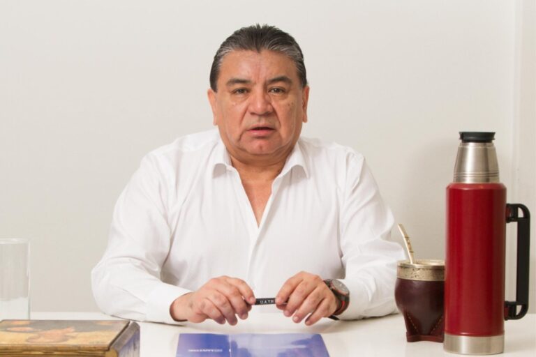 Uatre: desplazan a un juez que investigaba por lavado de dinero a un sindicalista que tiene nexos con el Gobierno Uatre: desplazan a un juez que investigaba por lavado de dinero a un sindicalista que tiene nexos con el Gobierno
