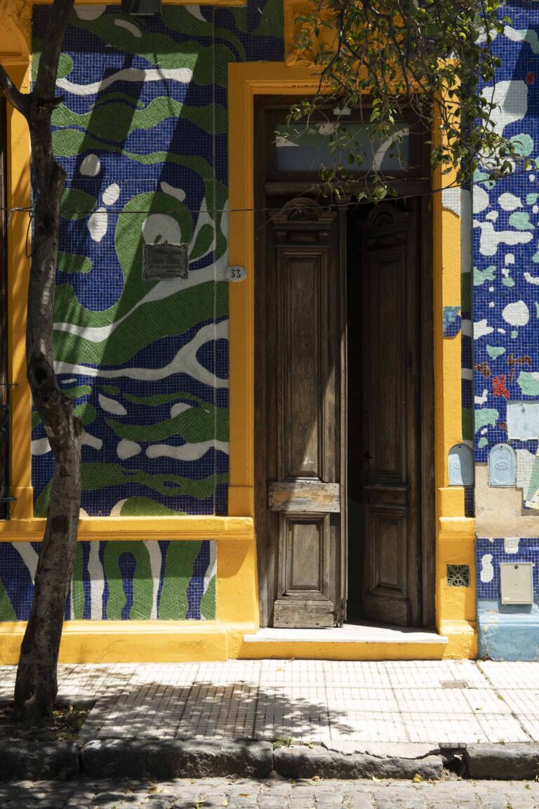 Una casa marcada por el arte que terminó transformando todo su entorno