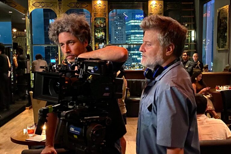 Dieciséis personajes y un solo actor: así es el film protagonizado por Guillermo Francella que se ríe de los argentinos Dieciséis personajes y un solo actor: así es el film protagonizado por Guillermo Francella que se ríe de los argentinos