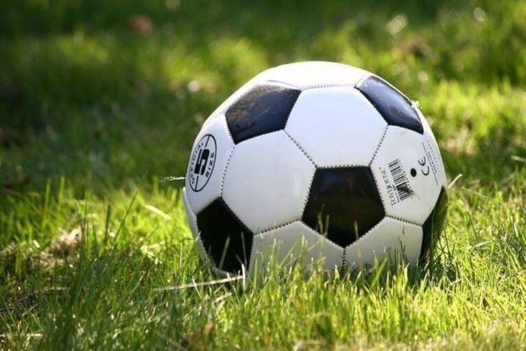 El alto riesgo de demencia entre exfutbolistas no se debe al estilo de vida, según un estudio