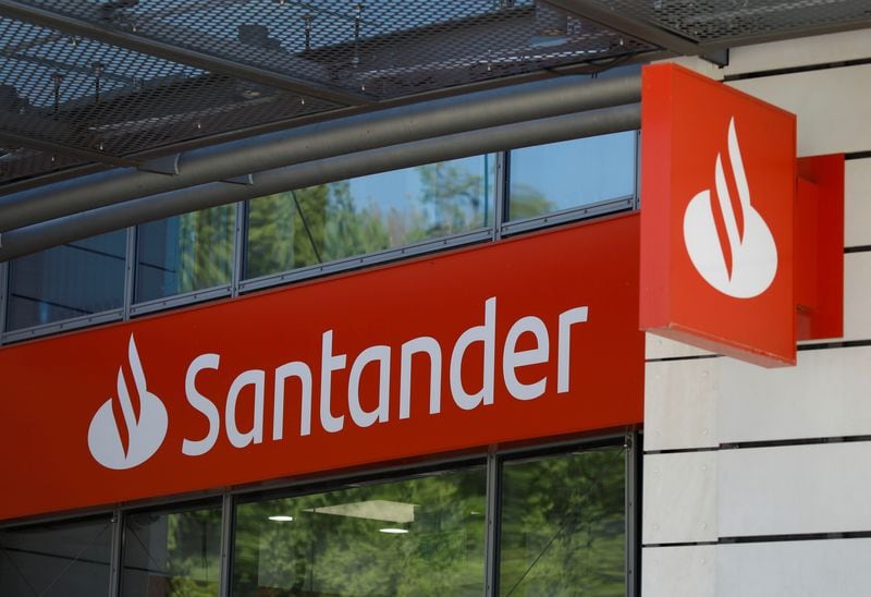 El español que ganó 6,5 millones en la lotería y lo perdió todo al invertirlo en productos tóxicos de Banco Santander: el banco tuvo que pagar una indemnización