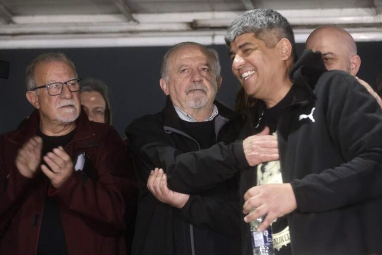 El sindicalismo duro se desmarcó de la CGT y protestó en la Plaza de Mayo contra el ajuste de Milei El sindicalismo duro se desmarcó de la CGT y protestó en la Plaza de Mayo contra el ajuste de Milei