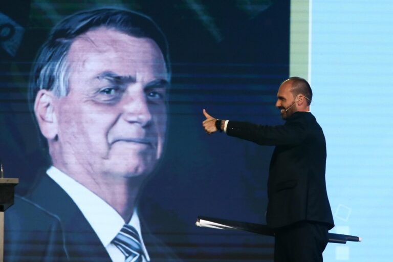 En la CPAC | Javier Milei cargó contra “los zurdos”, defendió a Santiago Caputo y a los influencers de su “brazo armado” En la CPAC | Javier Milei cargó contra “los zurdos”, defendió a Santiago Caputo y a los influencers de su “brazo armado”
