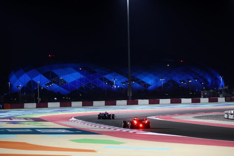 Franco Colapinto afronta la clasificación para la carrera principal del Gran Premio de Qatar de F1