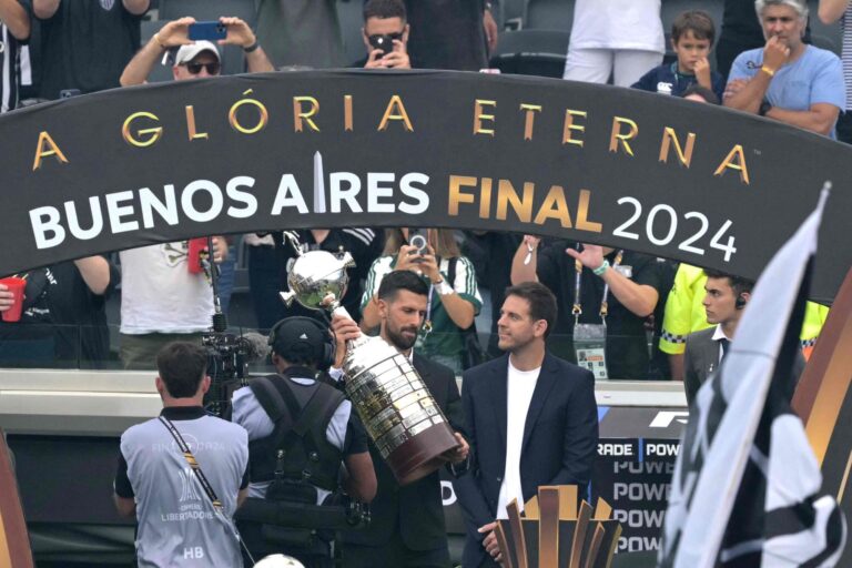 Juan Martín Del Potro y Novak Djokovic en Parque Roca, en El Último Desafío