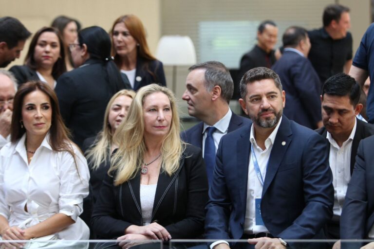 Karina Milei y Claudio “Chiqui” Tapia se encontraron en medio de la tensión por las SAD