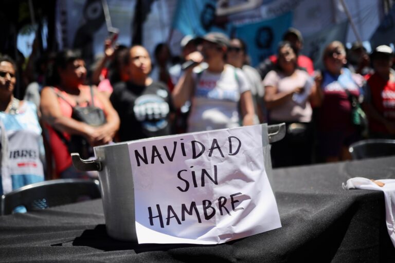 Los piqueteros desafían al Gobierno con “500 protestas en todo el país” Los piqueteros desafían al Gobierno con “500 protestas en todo el país”