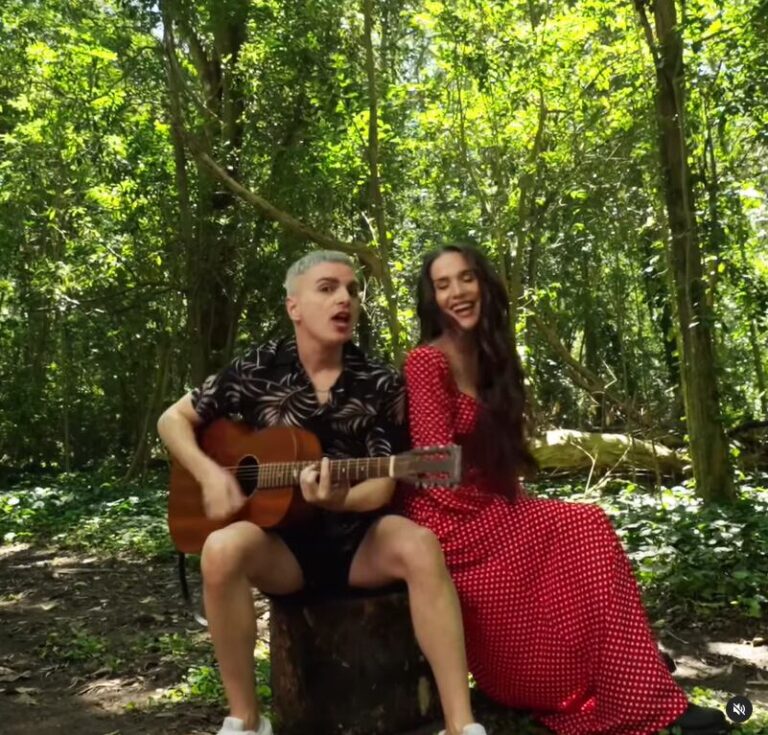 Natalia Oreiro regresó a la música de la mano de Ale Sergi Natalia Oreiro regresó a la música de la mano de Ale Sergi