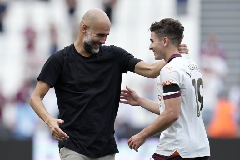 Pep Guardiola sin Julián Álvarez: piensa en un “reset” en Manchester City, en una temporada que amenaza destrozar su legado