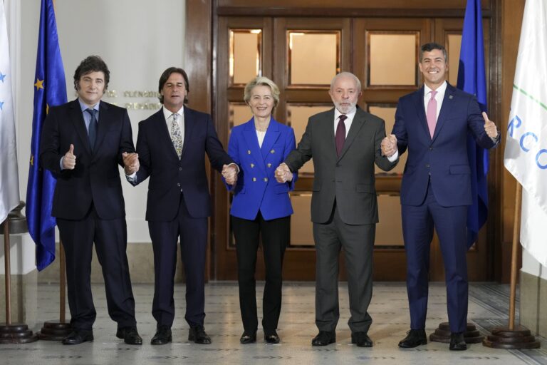 Volvieron a internar al jefe de Gabinete, Guillermo Francos Volvieron a internar al jefe de Gabinete, Guillermo Francos