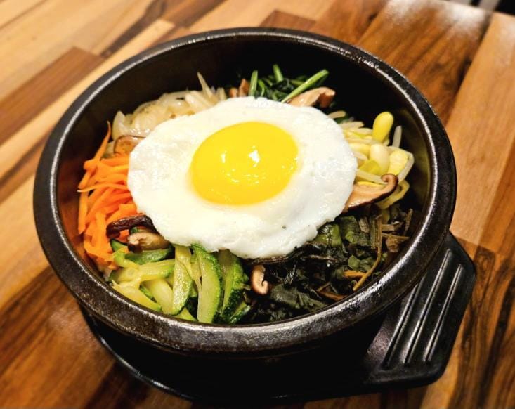 Cómo es y dónde comer el tradicional plato coreano de El Juego del Calamar 2 Cómo es y dónde comer el tradicional plato coreano de El Juego del Calamar 2