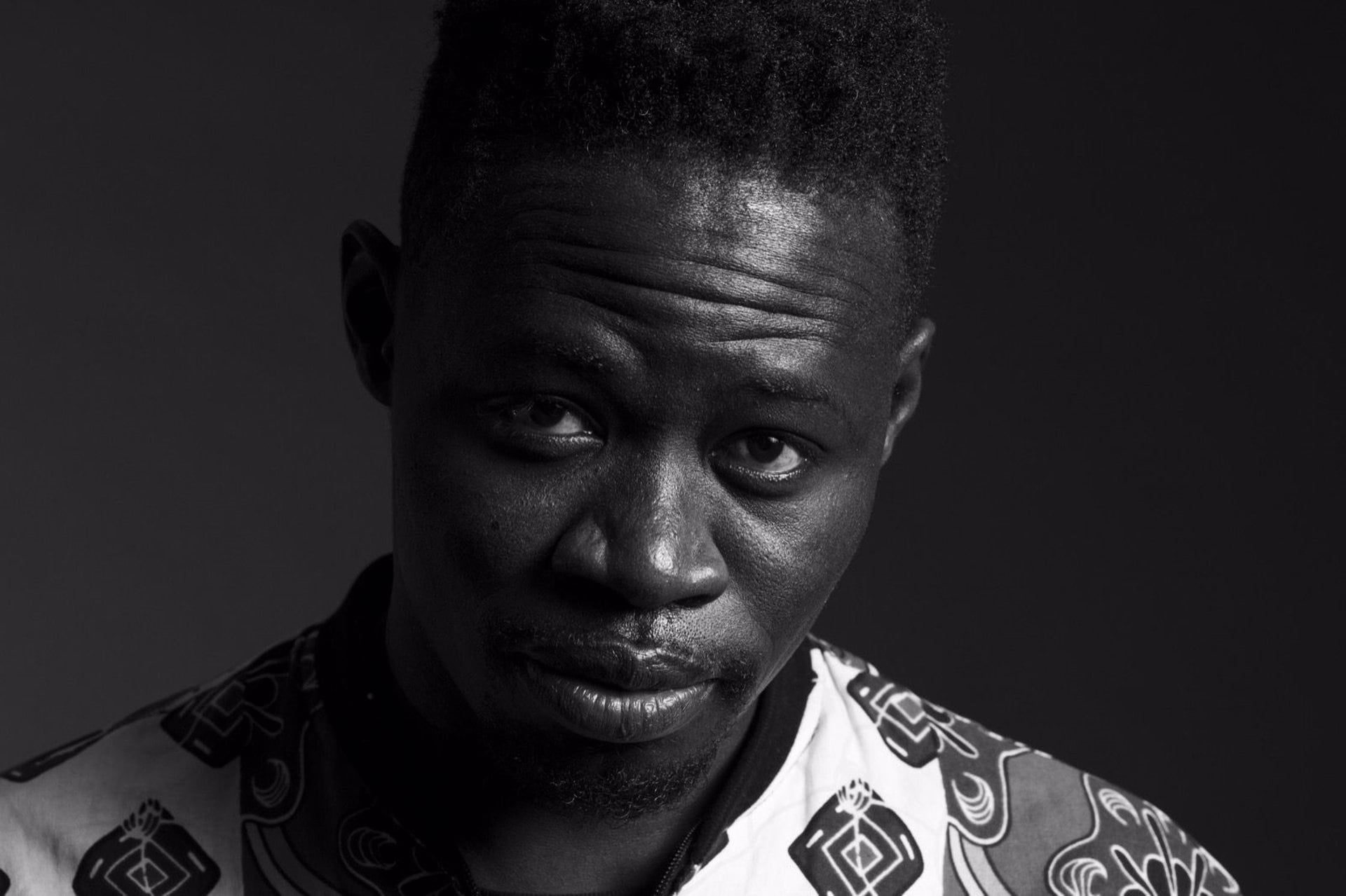El actor senegalés Thimbo Samb pide «empatía» con migrantes que llegan de forma irregular a España: «Amamos este país»