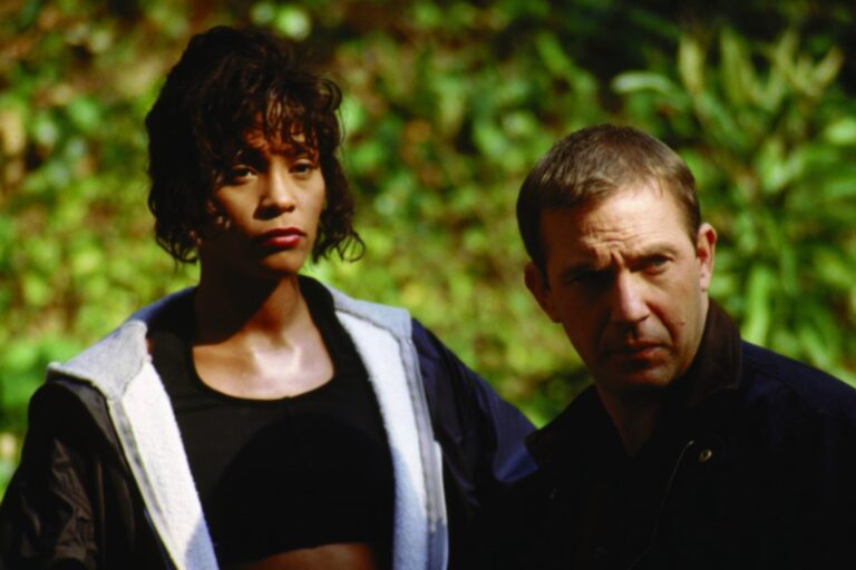 La historia de amor secreta entre Whitney Houston y su guardaespaldas que habría inspirado la icónica película La historia de amor secreta entre Whitney Houston y su guardaespaldas que habría inspirado la icónica película
