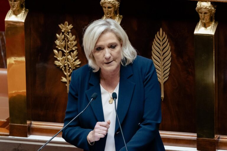 Le Pen acusa a la Fiscalía de querer «excluirla» de la política tras pedir su inhabilitación por malversación Le Pen acusa a la Fiscalía de querer «excluirla» de la política tras pedir su inhabilitación por malversación