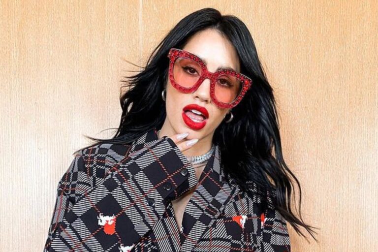 Un día en la vida de Lali Espósito: “La gente sabia no es solo inteligente para sí misma, le hace bien a alguien” Un día en la vida de Lali Espósito: “La gente sabia no es solo inteligente para sí misma, le hace bien a alguien”