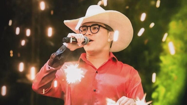 Yeison Jiménez sorprende a su abuelo con un regalo de lujo en Año Nuevo: cómoda y completamente equipada Yeison Jiménez sorprende a su abuelo con un regalo de lujo en Año Nuevo: cómoda y completamente equipada