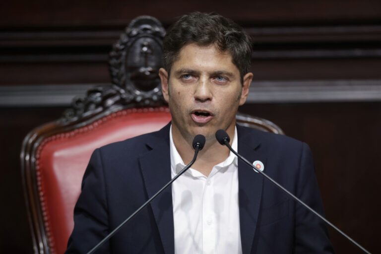 Con un discurso de tono opositor, Kicillof buscó disimular la puja interna con Cristina Kirchner Con un discurso de tono opositor, Kicillof buscó disimular la puja interna con Cristina Kirchner