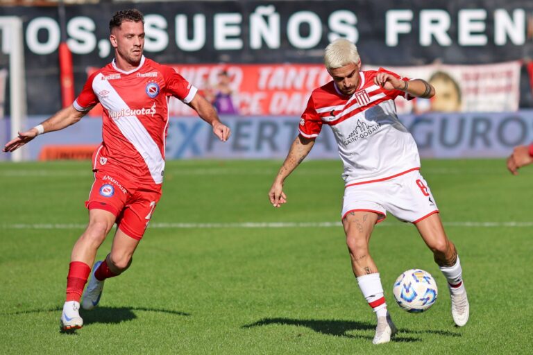 La definición del último boleto a octavos de final de la Zona A del Torneo Apertura, minuto a minuto La definición del último boleto a octavos de final de la Zona A del Torneo Apertura, minuto a minuto