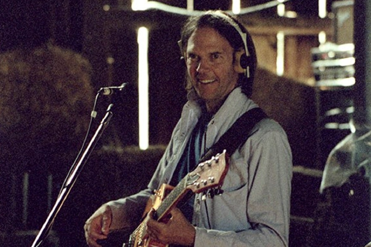 «No es tan buena como ‘Satisfaction’ pero sonaba de verdad como ellos»: Neil Young y su canción favorita de The Rolling Stones