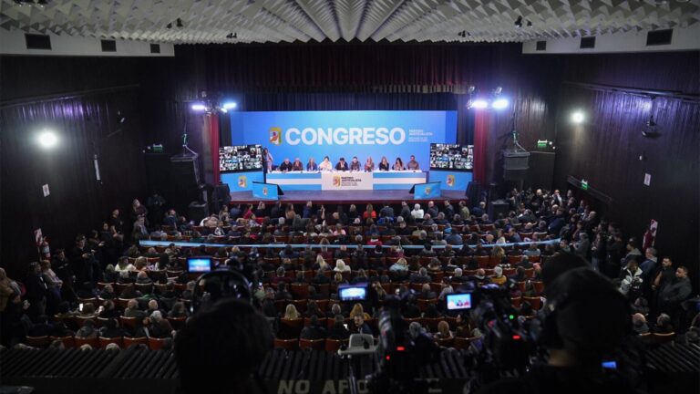 El PJ bonaerense hará alianzas con otros partidos, Máximo Kirchner tendrá un rol clave y se deberá incluir al sector de Kicillof El PJ bonaerense hará alianzas con otros partidos, Máximo Kirchner tendrá un rol clave y se deberá incluir al sector de Kicillof