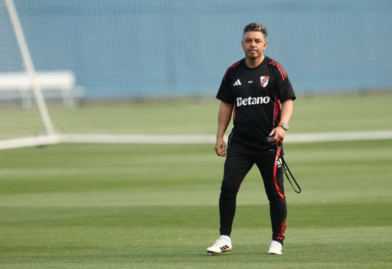 Los últimos detalles de River antes del debut en el Clausura: la chance de Salas, el primer día del nuevo refuerzo y la partida de un experimentado Los últimos detalles de River antes del debut en el Clausura: la chance de Salas, el primer día del nuevo refuerzo y la partida de un experimentado