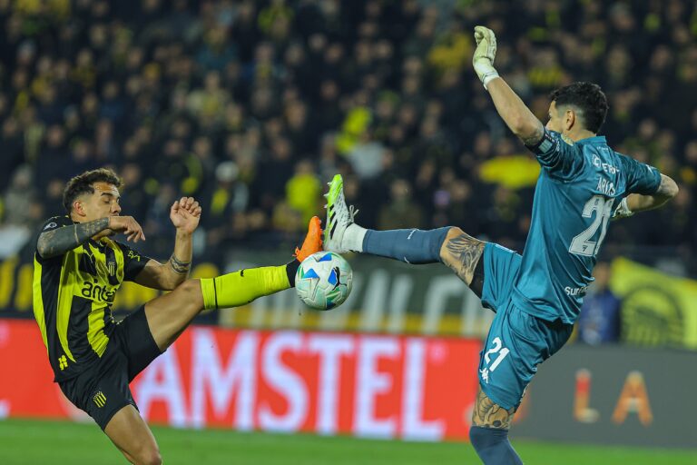 Así será el operativo para Racing-Peñarol, tras los padecimientos sufridos por los hinchas de la Academia en la ida