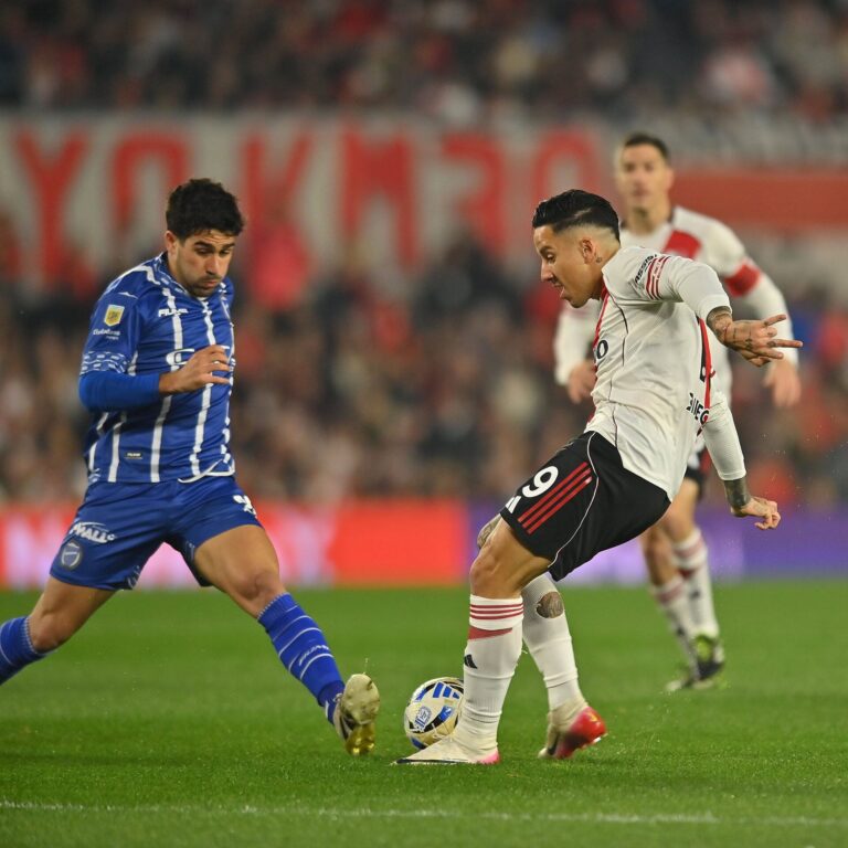 Desde afuera del área y al ángulo: el golazo de Sebastián Driussi, tras asistencia de Dadín en River-Godoy Cruz