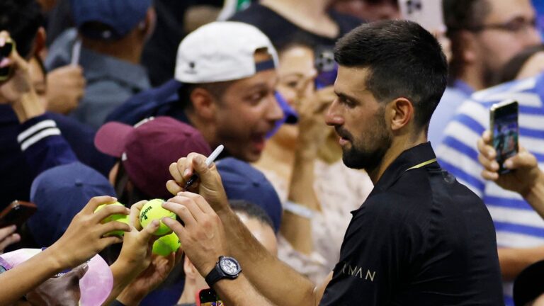 Djokovic sorprendió al revelar que planea entrenar a una gran promesa del tenis tras su retiro: “Le saldrá caro” Djokovic sorprendió al revelar que planea entrenar a una gran promesa del tenis tras su retiro: “Le saldrá caro”