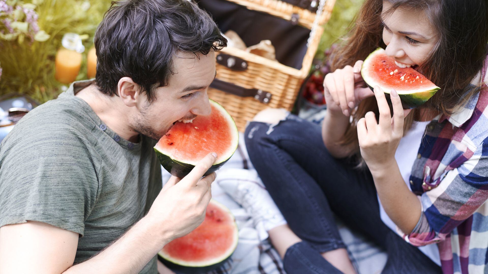 Estas son las frutas que podrían ayudarte a prevenir el cáncer de colon