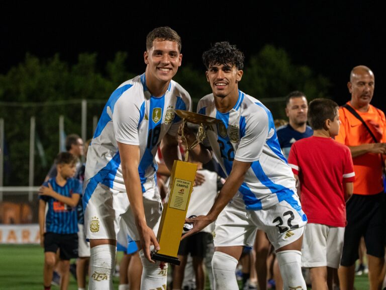 La joya de la selección argentina nacida en Alemania habló tras ganar L’Alcudia: su lazo con Maradona y por qué no sigue a ningún club La joya de la selección argentina nacida en Alemania habló tras ganar L’Alcudia: su lazo con Maradona y por qué no sigue a ningún club