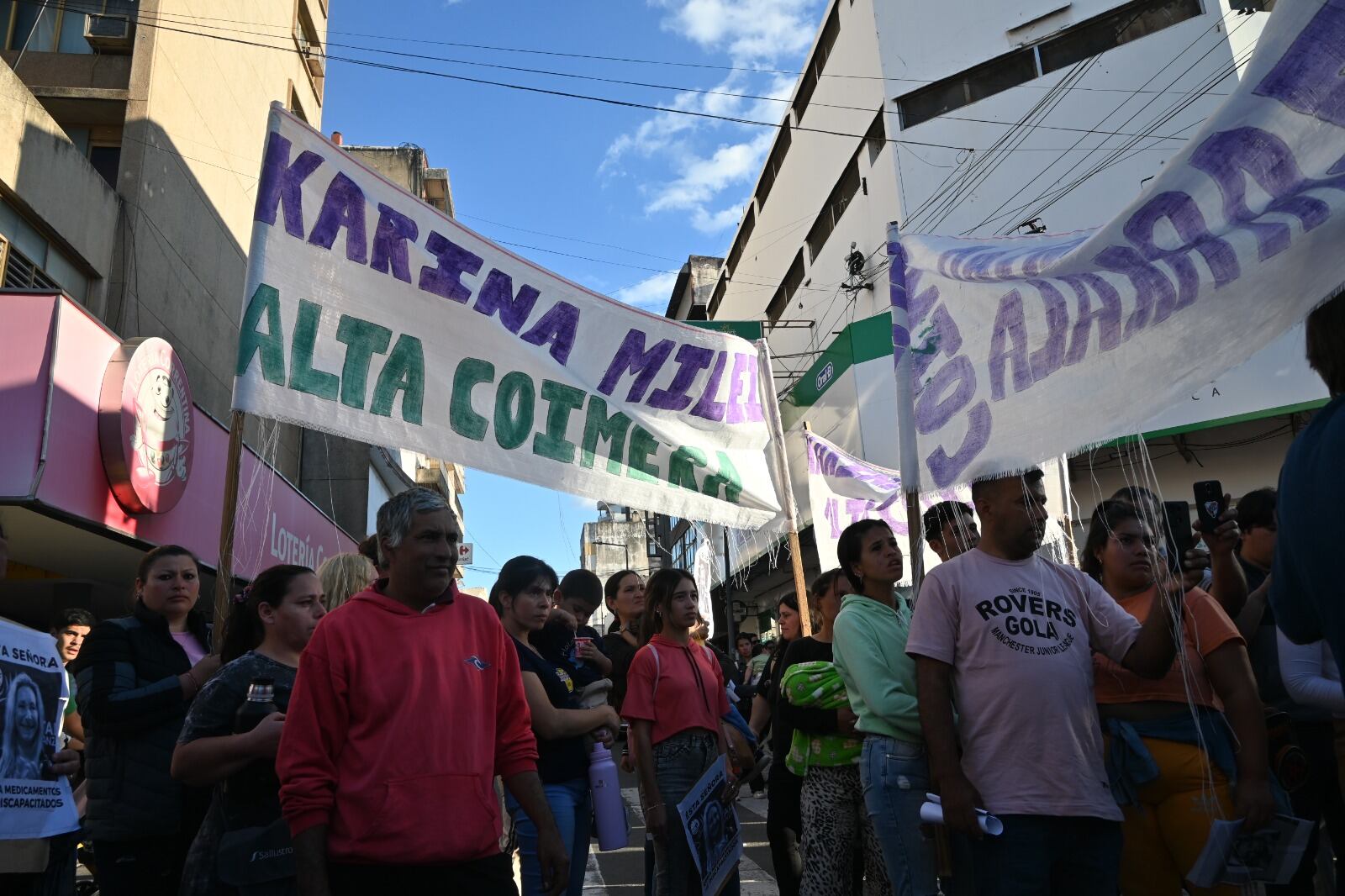 La Libertad Avanza denunció que hubo una zona liberada durante la caravana de Karina Milei en Corrientes: “Eran militantes del gobernador”