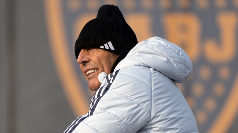 La llamativa decisión que tomó Russo con el plantel de Boca Juniors antes del partido con Independiente Rivadavia en Mendoza